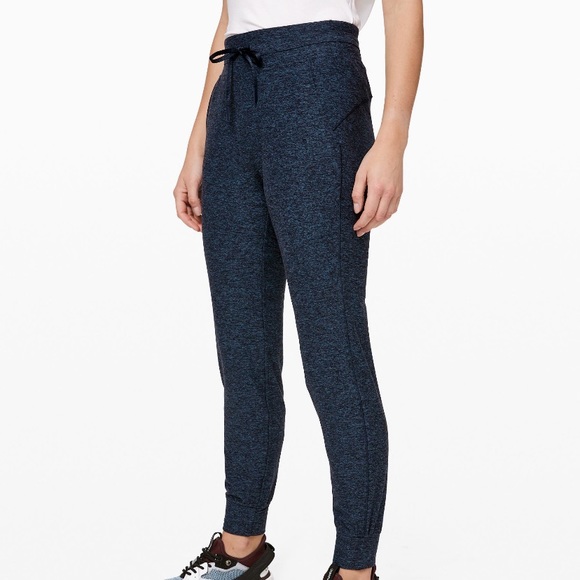 Lululemon Jogger - Picture 1 of 5